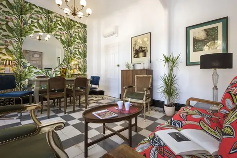 Genteel Home Romanilla