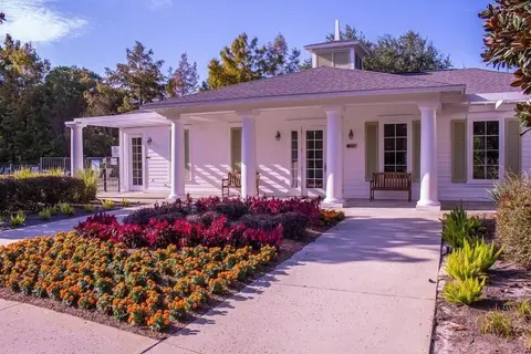 1282 Laurel Grove 3 Bedroom Home by RedAwning