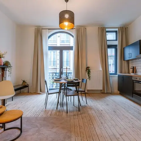 Cozy and Spacious Apartment Nearby the Beach