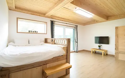 Jeju Camp Harris Spa Pension