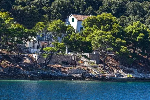 Apartments Luka