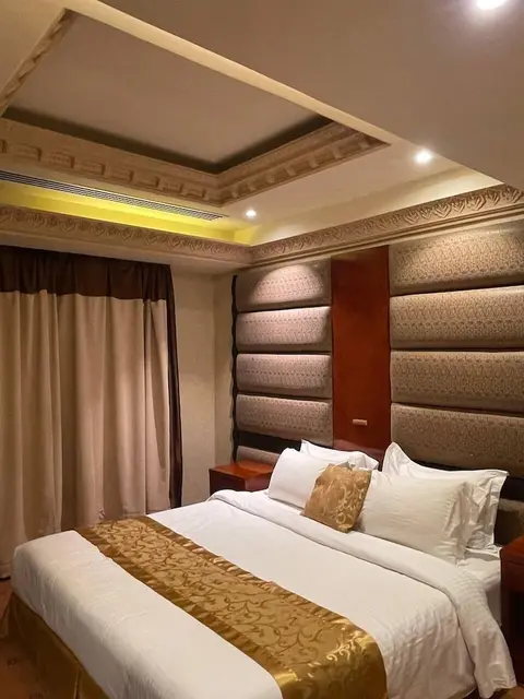 sanam hotel swites