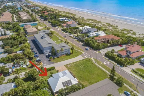 Chic Cocoa Beach Oasis w/ Pool - Steps to Shore!