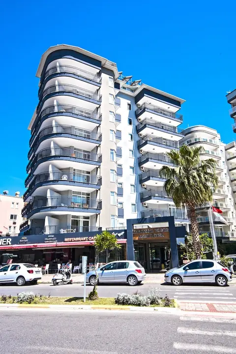 Kleopatra Tower Suite Hotel