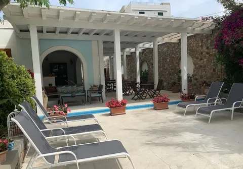 Villa Acacia