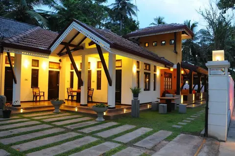 Sayo Villa