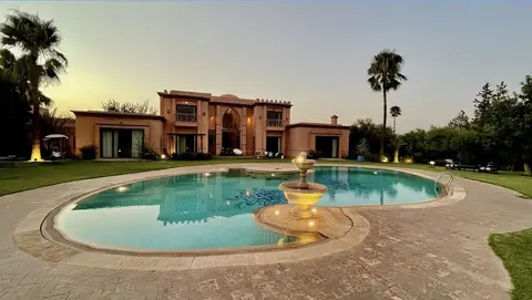 Superb Villa With 2 Private Pools Hammam and Tennis Court