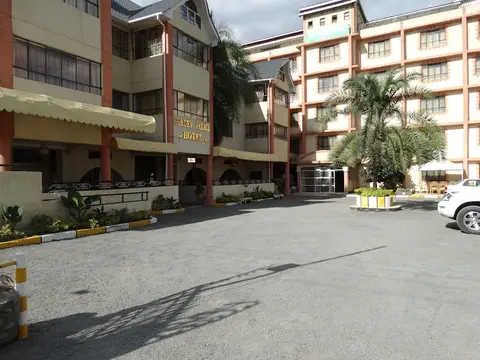 Golden Palace Hotel