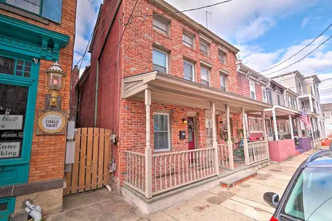 Cozy Lambertville Abode in the Heart of Downtown!