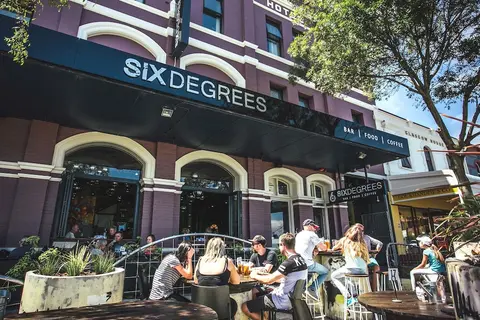 Six Degrees Motel
