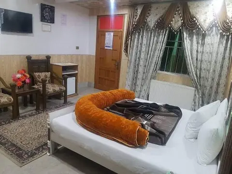 Al Maaz Hotel Mall Road