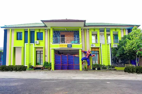 SPOT ON 2815 Hotel Damai