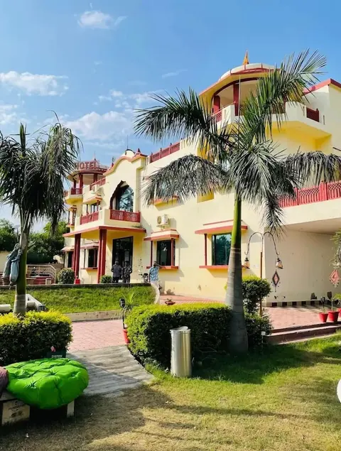 The Quila Camps & Resort