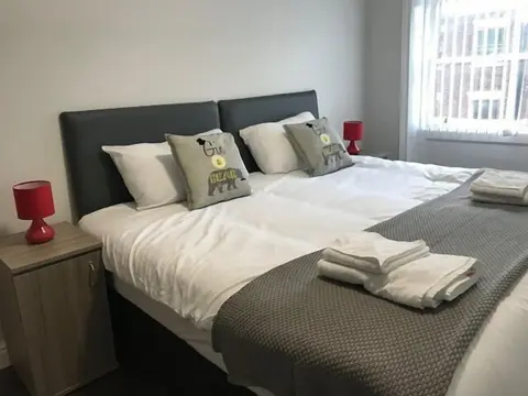 The L1 Rodney St Rooms