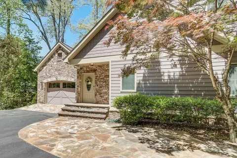 Lakefront Hiawassee Retreat w/ Dock + Hot Tub!