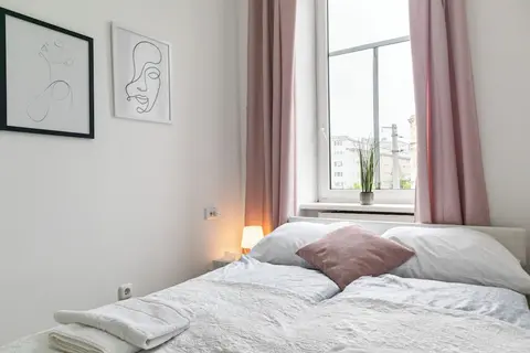 Cozy Room Shared Apt Millennium Tower