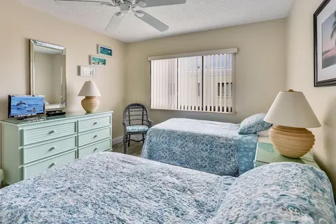 Land's End 4-401 Bay Front - Premier