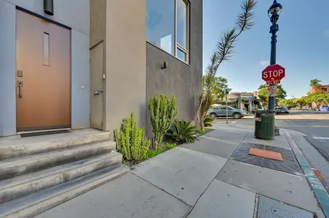 Rooftop w/ Views: Modern Little Italy Townhome