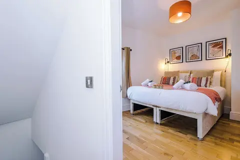 62 Handbridge