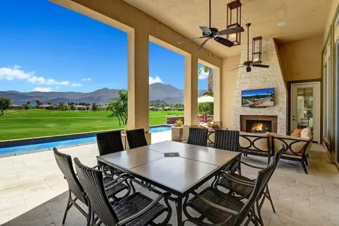 Legends by Avantstay Stunning Golf Villa Featuring Spa, Pool & Fire-pit