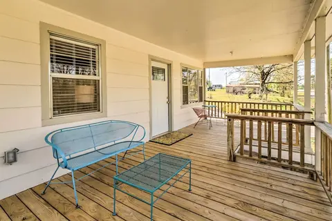 Charming Home w/ Porch: Walk to Greers Ferry Lake!