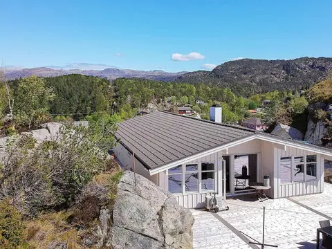 12 Person Holiday Home in Fitjar