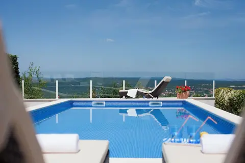 Villa Rosa Magica