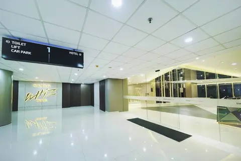 Grand Whiz Hotel Praxis Surabaya