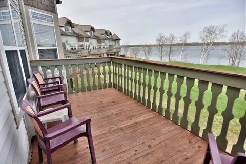 Unit 302 2 BD/ 2 BA Condo