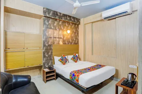 Fabhotel Dream Inn