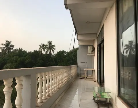 7 Sea View Hotel