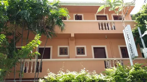 Skai Lodge