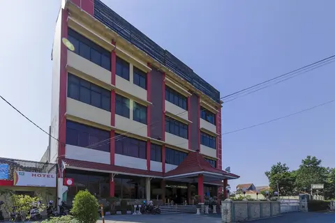 RedDoorz Plus near Grage City Mall