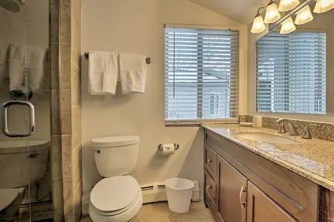 Bright & Spacious Eaglevail Escape Near BC & Vail!