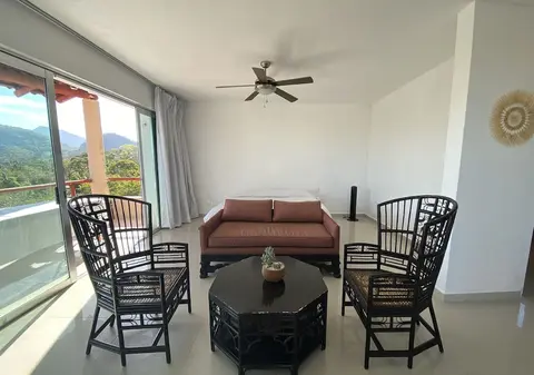 Penthouse con Vista al Mar