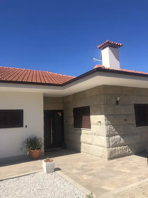 Captivating 3-bed House in Travanca