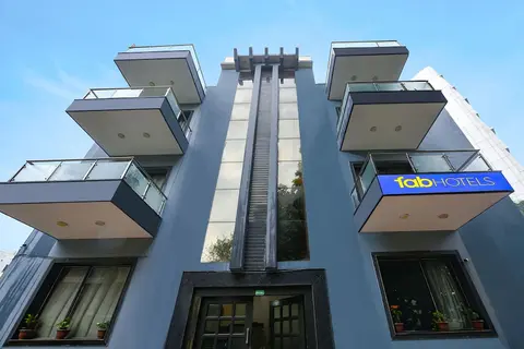 SILVER TREE HOTEL