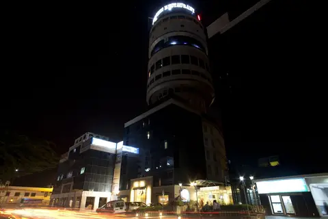 Hotel Om Tower