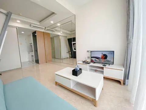 Luxurious Studio At Art Deco Apartment