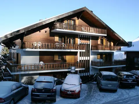 Mystical Apartment With Mountain Views