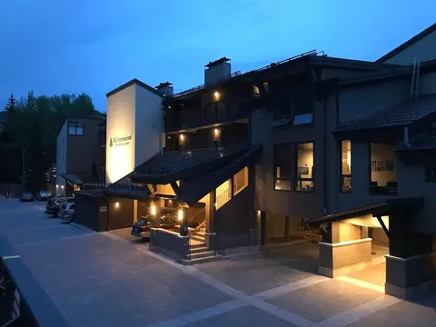 #408 Vail International