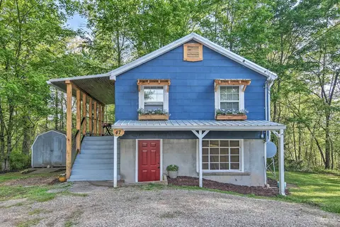 Cozy Candler Cottage - 11 Mi to DT Asheville!