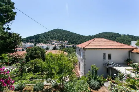 Apartments Elelu