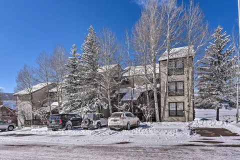 Angel Fire Condo w/ Deck + Wheeler Peak View