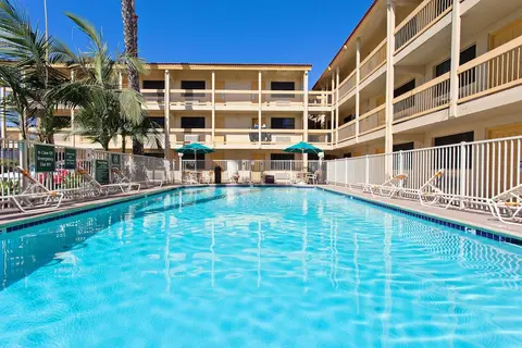 La Quinta Inn by Wyndham Costa Mesa / Newport Beach