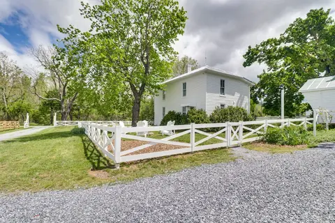 Quiet Farmhouse on 77 Acres Near Shenandoah River!