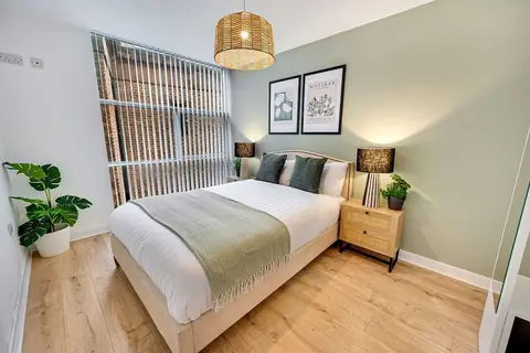 Host Stay Eden Square Retreat