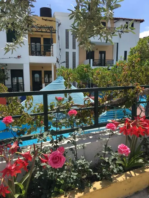 Kastro Studios Apartments
