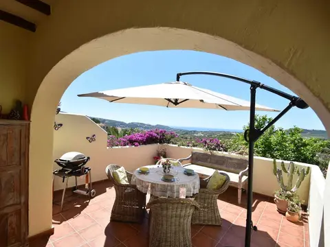 Coastal Villa Near Beaches