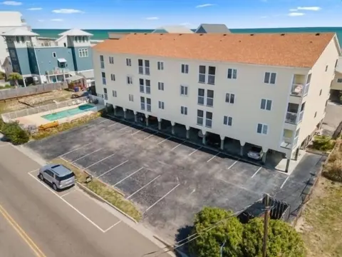 Breezy Does It - Take It "br-eezy" While You Stay In The Heart Of Carolina Beach. One Minute Walk To The Beach! 1 Bedroom Condo by RedAwning